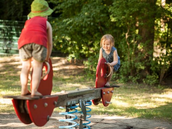 Thema Inklusion: spielende Kinder