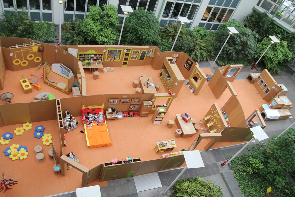 Ausstellung Kuh im Kühlschrank