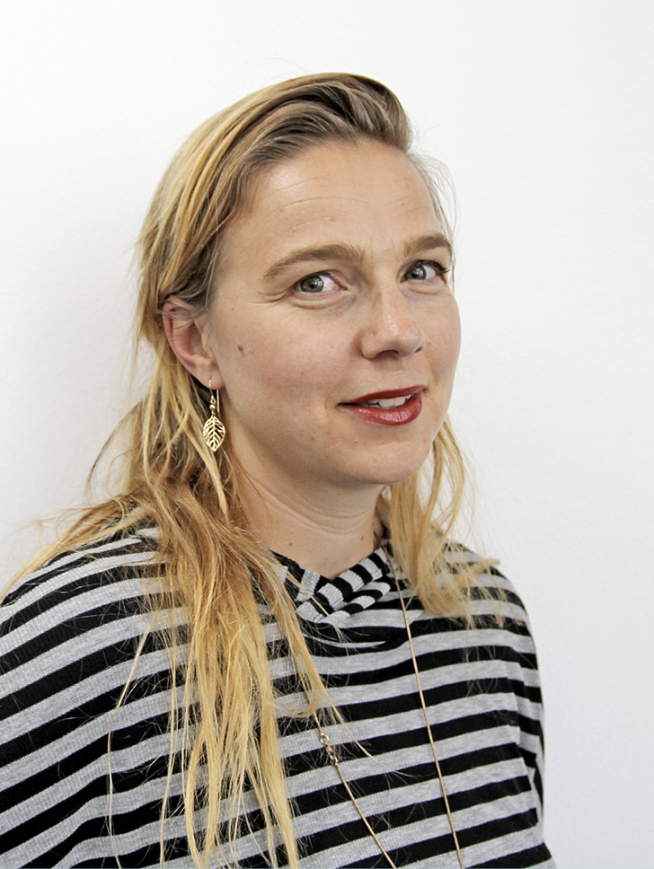 christina dinar_1_fmt