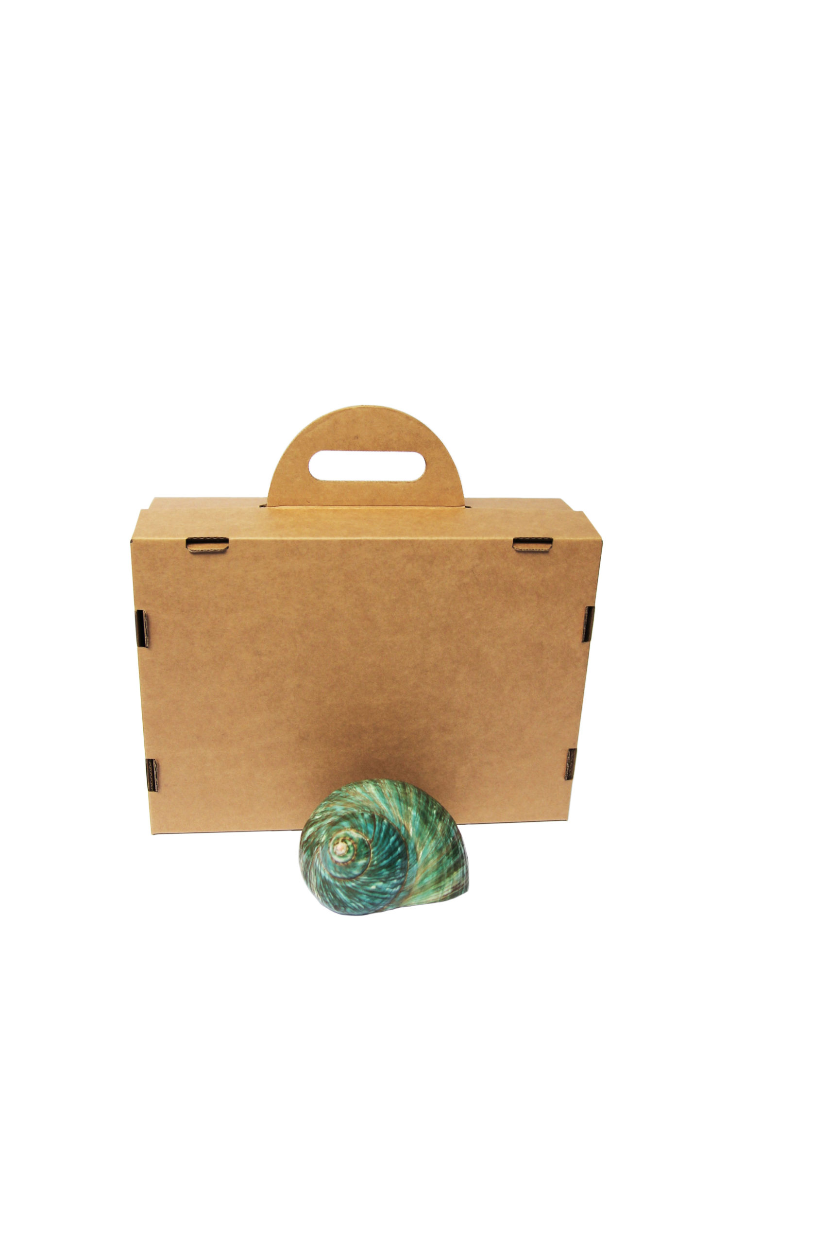 Kinderkoffer aus Pappe