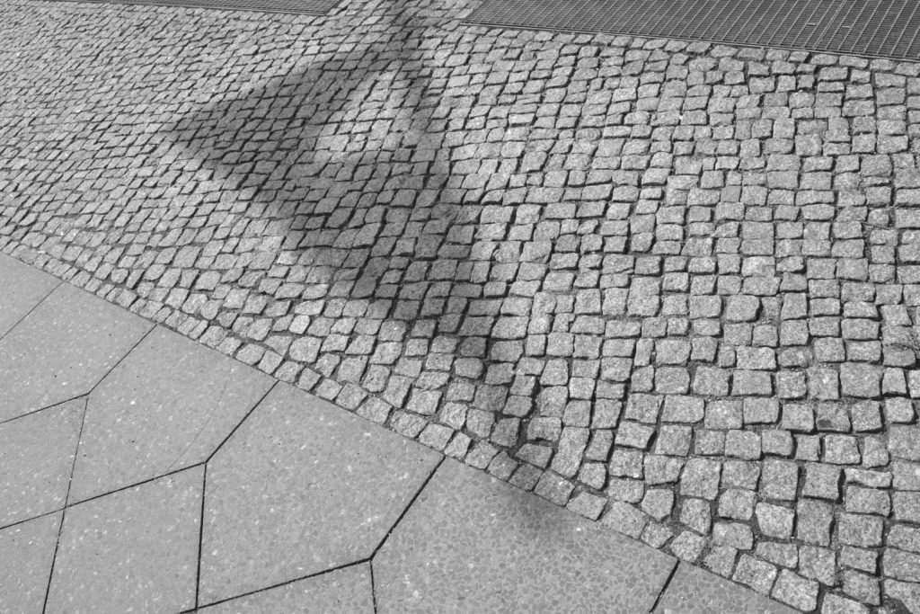 Schatten der Nationalflagge von Angola