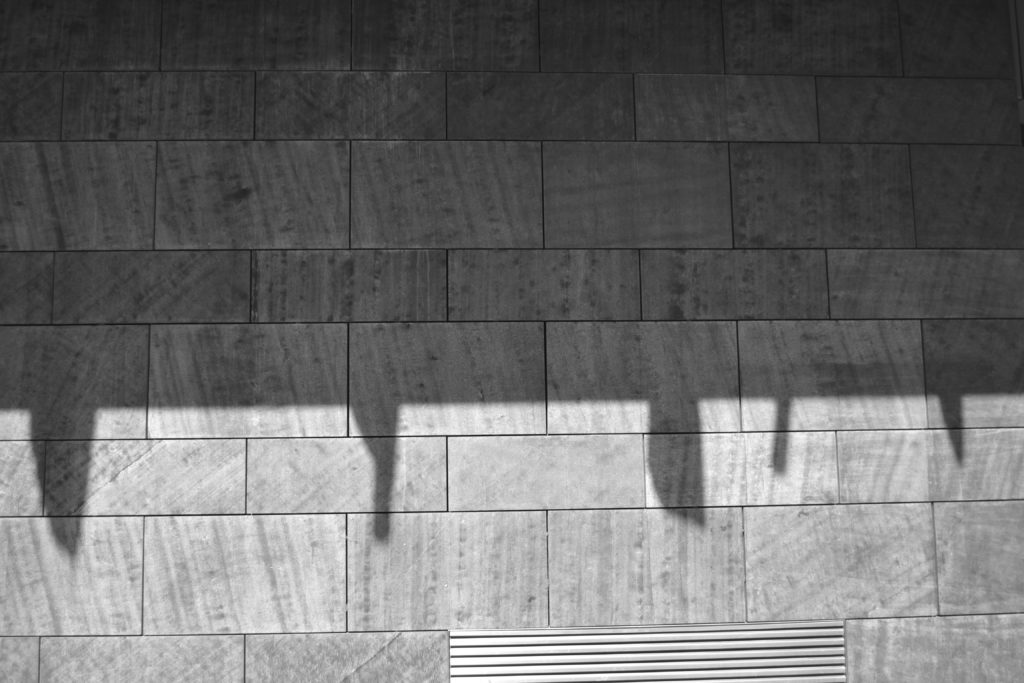 Schatten der Nationalflagge von Mauritus-Lesotho- Kolumbien-Djibouti-Liberien